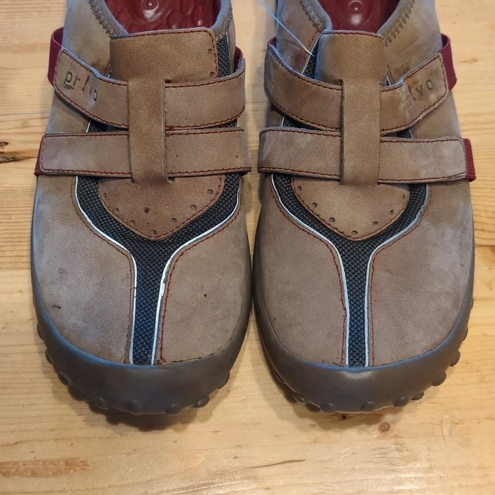 Clarks Pr!vo: The Ultimate Comfort and Style for Your Feet!